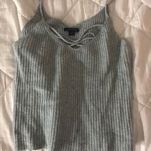 american eagle cropped tank top